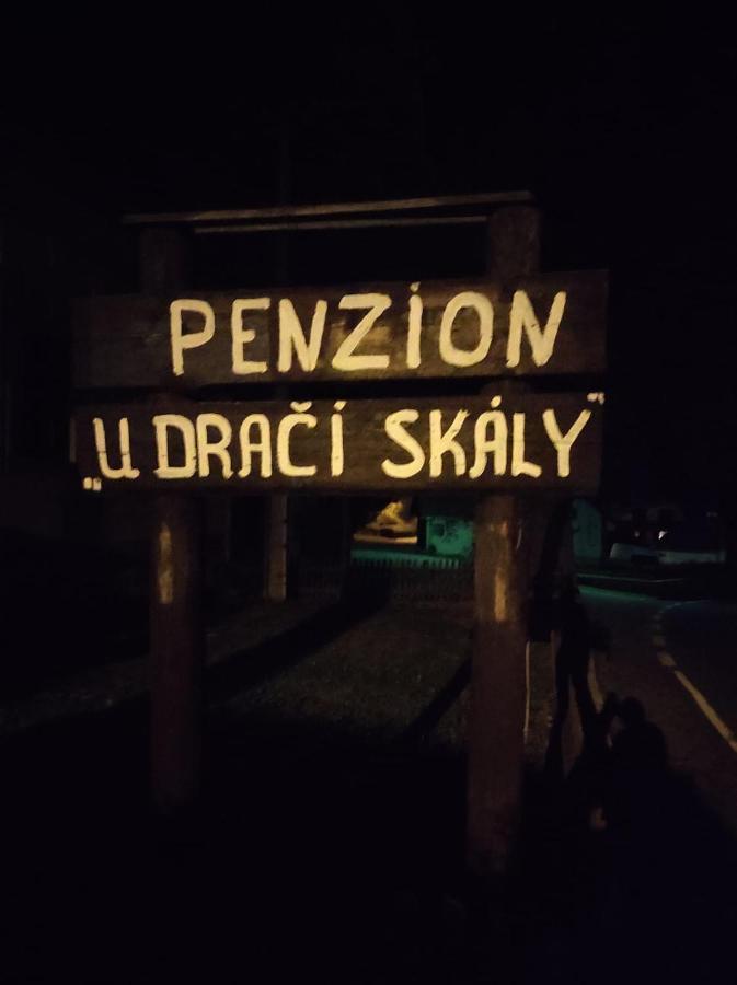 Penzion U Draci Skaly Hotel Svojse Exterior photo