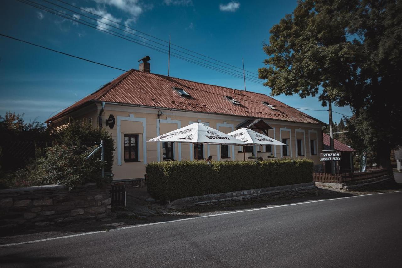 Penzion U Draci Skaly Hotel Svojse Exterior photo